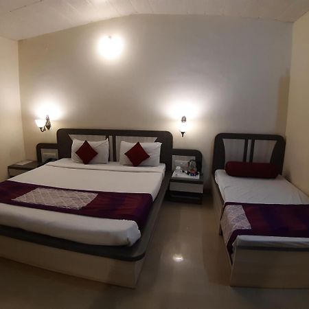 Mahābaleshwar Jk Hotels מראה חיצוני תמונה